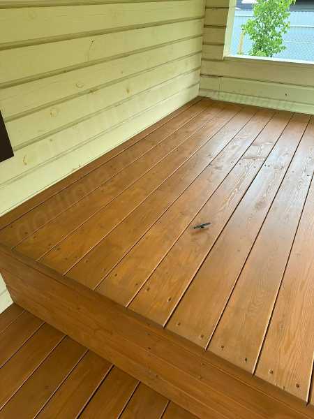 Люк под доску в деревянный пол закрытый